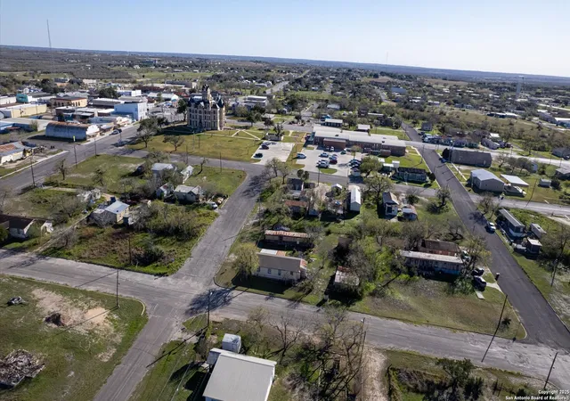 Photo 25 of Single family home for sale at 217 N Park Avenue, Karnes City, TX 78118 | MLS# 1951844 | Listing updated on 2026-07-16