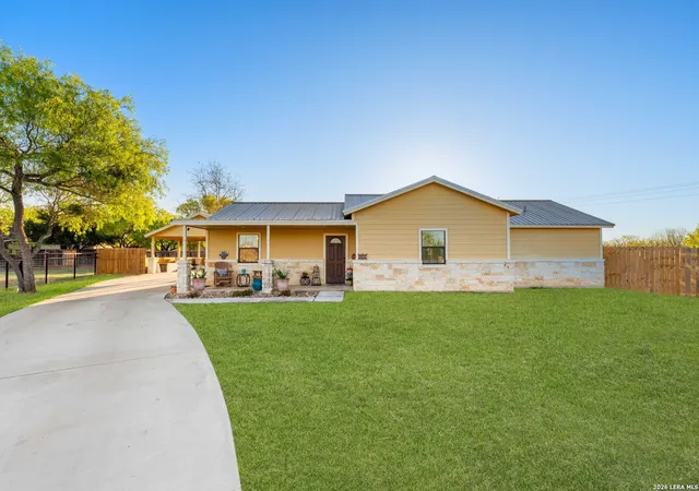 1st image of 201 Bryan, Jourdanton, TX 78026 | MLS# 1951869