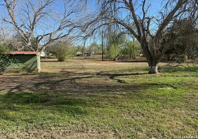 5th image of 910 Chestnut, Jourdanton, TX 78026 | MLS# 1951922