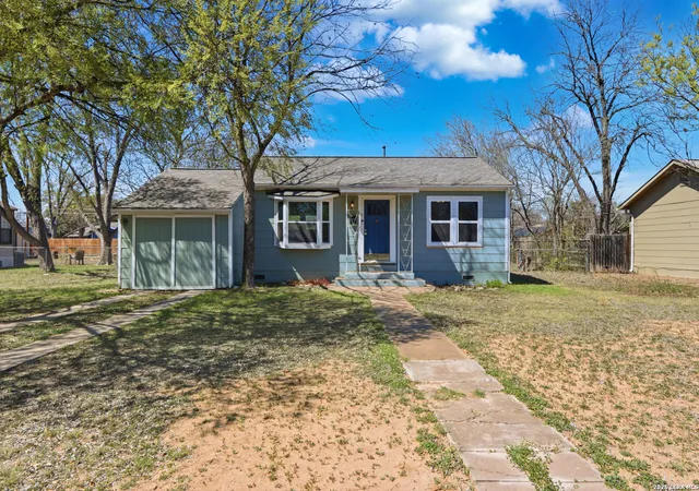 1st image of 211 Brooks, Schertz, TX 78154 | MLS# 1951928