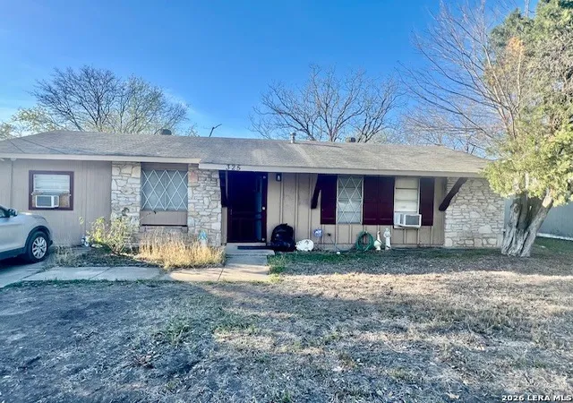 Photo 1 of Sale Pending at 325 W Lindbergh, Universal City, TX 78148 | MLS# 1951946 | Listing updated on 2026-04-03