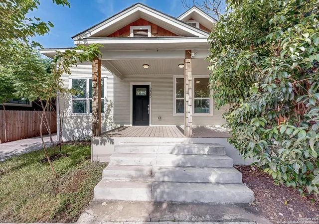 Photo 4 of Single family home for sale at 305 N Spruce, San Antonio, TX 78203 | MLS# 1951951 | Listing updated on 2026-06-24