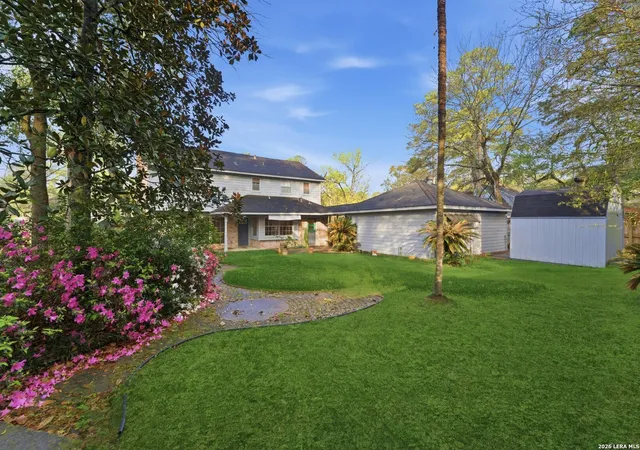 Photo 3 of Sale Pending at 559 Landfall, Conroe, TX 77302 | MLS# 1951964 | Listing updated on 2026-04-20