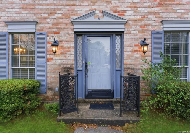 2nd image of 559 Landfall, Conroe, TX 77302 | MLS# 1951964