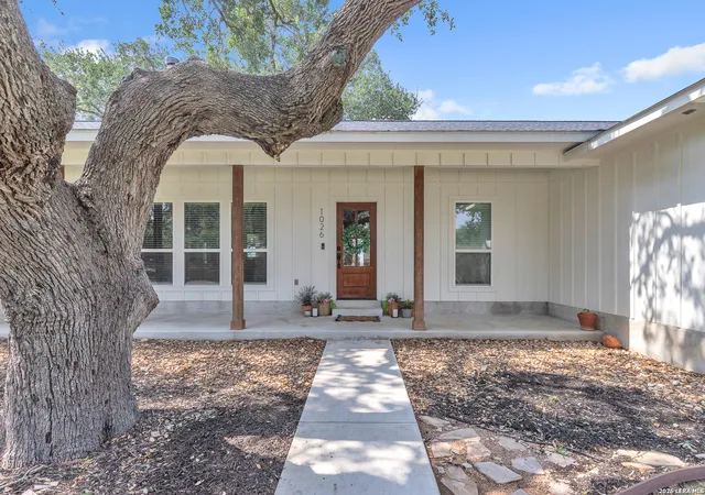 Photo 2 of Sale Pending at 1026 Timbercrest, Pleasanton, TX 78064 | MLS# 1951980 | Listing updated on 2026-05-05