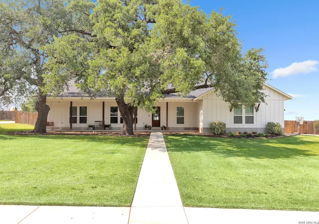 Photo 1 of Sale Pending at 1026 Timbercrest, Pleasanton, TX 78064 | MLS# 1951980 | Listing updated on 2026-05-05