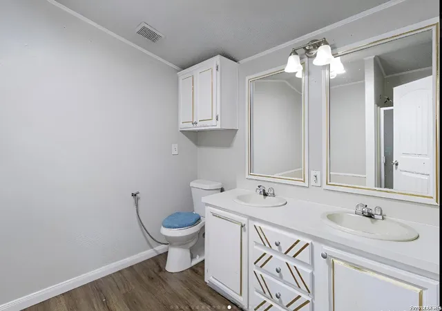 Photo 2 of Manufactured home for sale at 23414 Dragon Rock, Elmendorf, TX 78112 | MLS# 1952005 | Listing updated on 2026-05-13