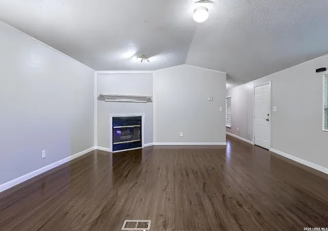 Photo 3 of Manufactured home for sale at 23414 Dragon Rock, Elmendorf, TX 78112 | MLS# 1952005 | Listing updated on 2026-05-13