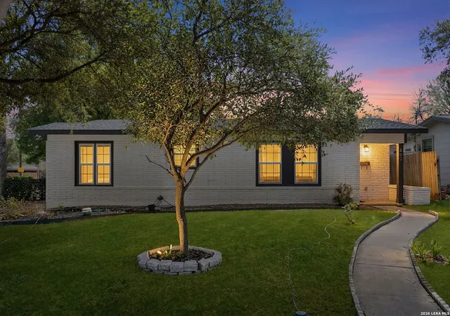 Photo 2 of Sale Pending at 602 Craigmont, San Antonio, TX 78213 | MLS# 1952015 | Listing updated on 2026-05-16