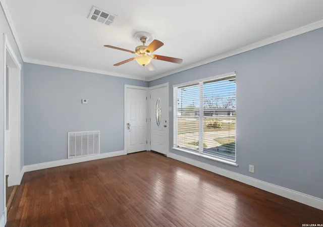 Photo 4 of Single family home for sale at 210 N Guilford Dr, San Antonio, TX 78217 | MLS# 1952060 | Listing updated on 2026-09-18