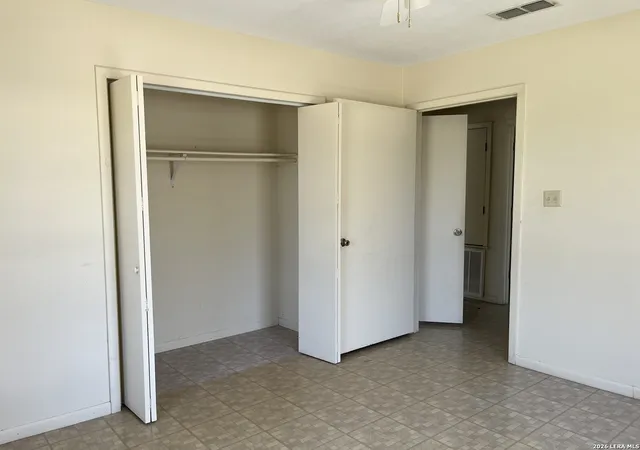 5th image of 400 Capitan, Uvalde, TX 78801 | MLS# 1952104