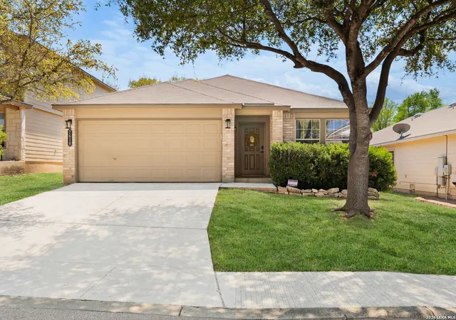 Photo 1 of Sale Pending at 7618 Lost Crk Gap, Boerne, TX 78015 | MLS# 1952126 | Listing updated on 2026-04-10