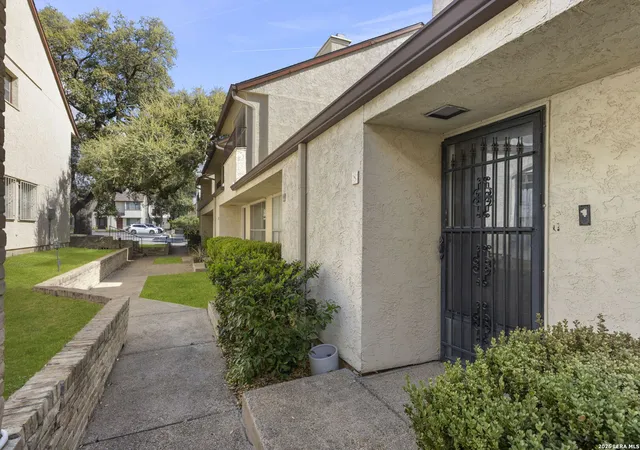 3rd image of 7123 Thrush View #8, San Antonio, TX 78209 | MLS# 1952229