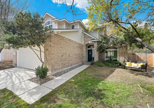 Photo 2 of Sale Pending at 37 Edgecreek, San Antonio, TX 78254 | MLS# 1952270 | Listing updated on 2026-04-04