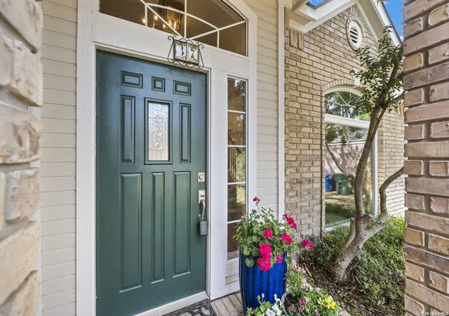 Photo 3 of Sale Pending at 37 Edgecreek, San Antonio, TX 78254 | MLS# 1952270 | Listing updated on 2026-04-04