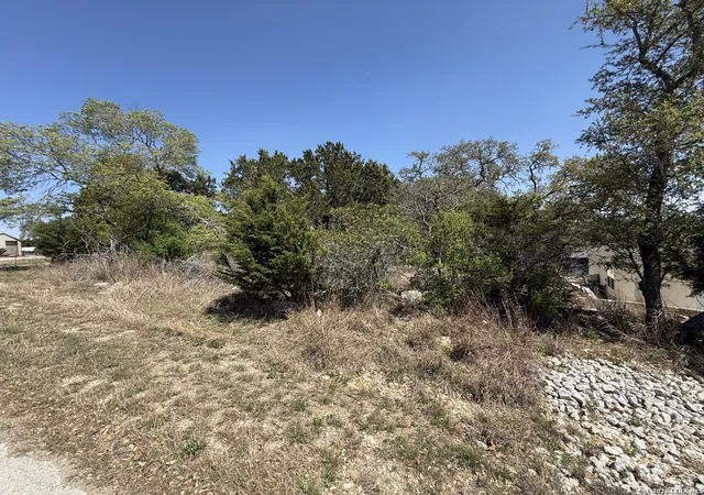 Photo 2 of Sale Pending at 1123 Alta Vista, Canyon Lake, TX 78133 | MLS# 1952282 | Listing updated on 2026-07-29
