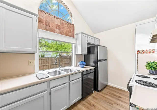 Photo 3 of Sale Pending at 5874 Spring Cabin, San Antonio, TX 78247 | MLS# 1952285 | Listing updated on 2026-04-09