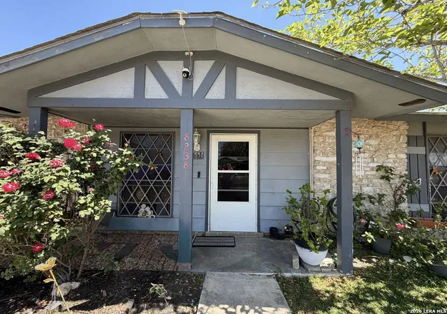 Photo 3 of Sale Pending at 8238 Glen Boro, San Antonio, TX 78239 | MLS# 1952288 | Listing updated on 2026-03-28