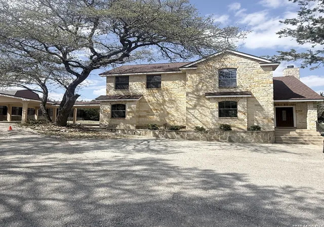 Photo 2 of Single family home for sale at 146 Creekview, Canyon Lake, TX 78133 | MLS# 1952293 | Listing updated on 2026-09-05