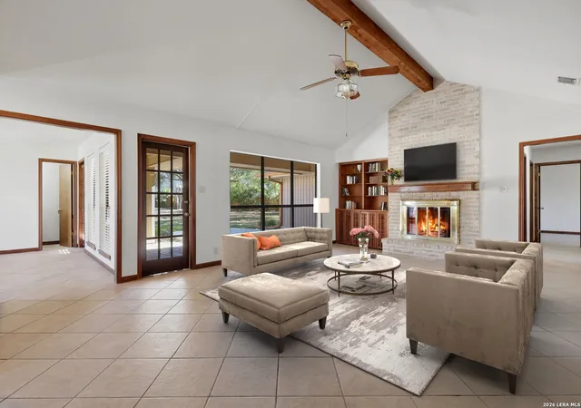 Photo 3 of Sale Pending at 220 Lundblade Ln, Castle Hills, TX 78213 | MLS# 1952301 | Listing updated on 2026-04-02