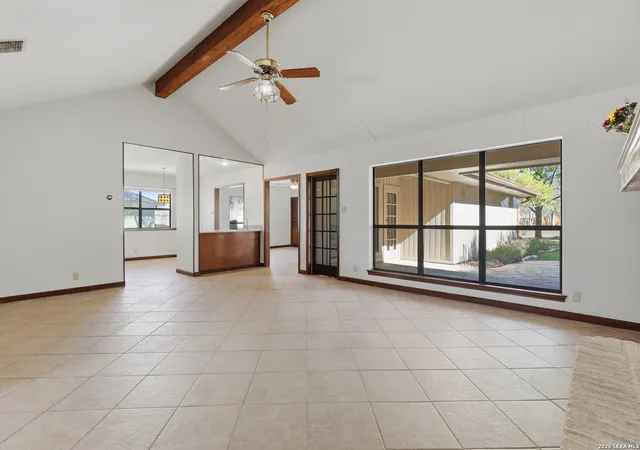 Photo 4 of Sale Pending at 220 Lundblade Ln, Castle Hills, TX 78213 | MLS# 1952301 | Listing updated on 2026-04-02