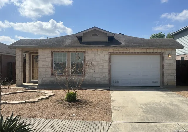 2nd image of 2014 Mission Eagle, San Antonio, TX 78223 | MLS# 1952302