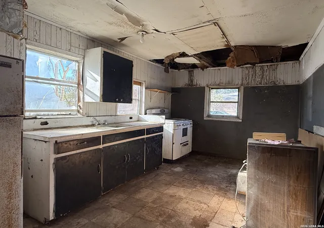 Photo 3 of Single family home for sale at 732 Trade, Pleasanton, TX 78064 | MLS# 1952385 | Listing updated on 2026-08-12