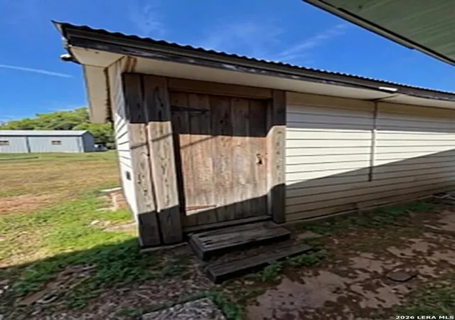 15th image of 1946 9th, Hempstead, TX 77445 | MLS# 1952415