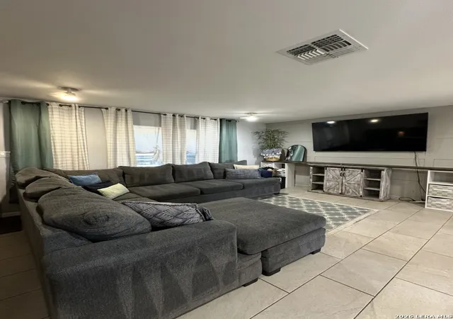 Photo 4 of Single family home for sale at 347 Barbuda, San Antonio, TX 78227 | MLS# 1952417 | Listing updated on 2026-04-29
