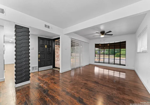 Photo 3 of Single family home for sale at 1638 W Ashby, San Antonio, TX 78201 | MLS# 1952421 | Listing updated on 2026-04-06