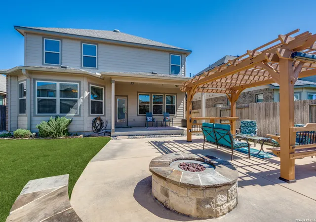 Photo 3 of Sale Pending at 22417 Carriage Tr, San Antonio, TX 78261 | MLS# 1952423 | Listing updated on 2026-08-05