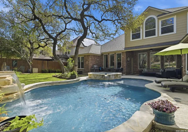 Photo 4 of Sale Pending at 1611 Overlook Crk, San Antonio, TX 78260 | MLS# 1952429 | Listing updated on 2026-04-09