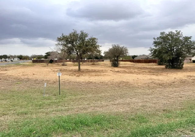 4th image of 160 W Medium Meadow, Lytle, TX 78052 | MLS# 1952459