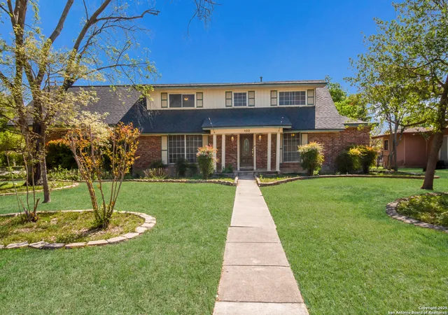 3rd image of 102 Gaiety Ln, San Antonio, TX 78219 | MLS# 1952523