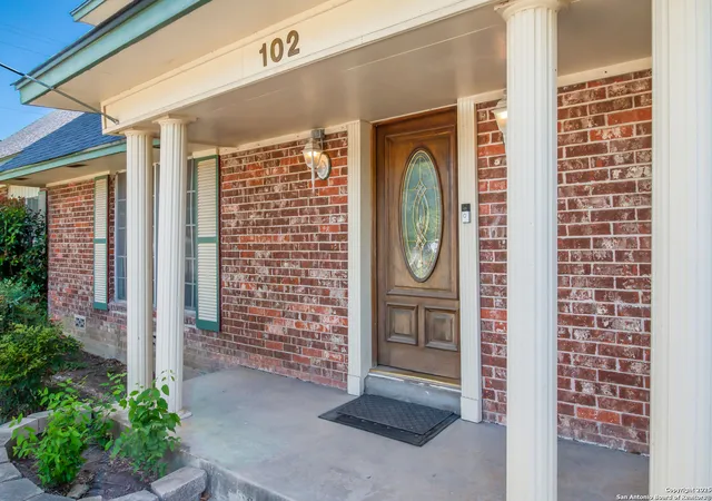 4th image of 102 Gaiety Ln, San Antonio, TX 78219 | MLS# 1952523