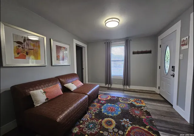 Photo 3 of Sale Pending at 117 Nesbit, San Antonio, TX 78212 | MLS# 1952536 | Listing updated on 2026-05-16