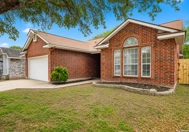 Photo 3 of Single family home for sale at 6374 Parkland Oaks Dr, San Antonio, TX 78240 | MLS# 1952573 | Listing updated on 2026-08-07