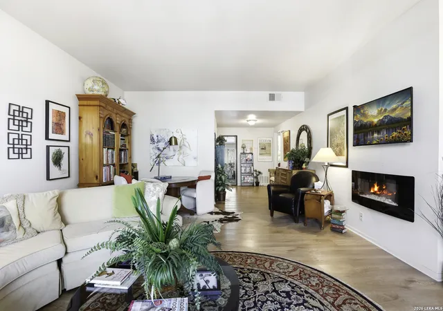 3rd image of 3678 Hidden Dr #502E, San Antonio, TX 78217 | MLS# 1952577