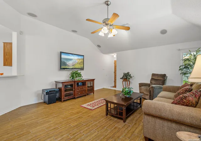 Photo 2 of Sale Pending at 10727 Lake Path, San Antonio, TX 78217 | MLS# 1952599 | Listing updated on 2026-04-09