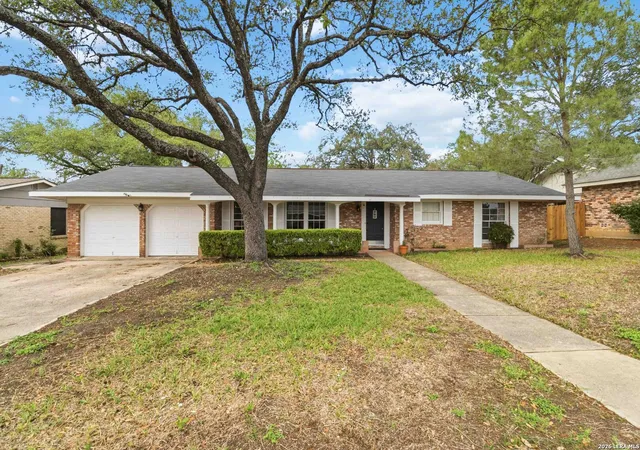 Photo 2 of Sale Pending at 1003 Melissa Dr, San Antonio, TX 78213 | MLS# 1952645 | Listing updated on 2026-05-03