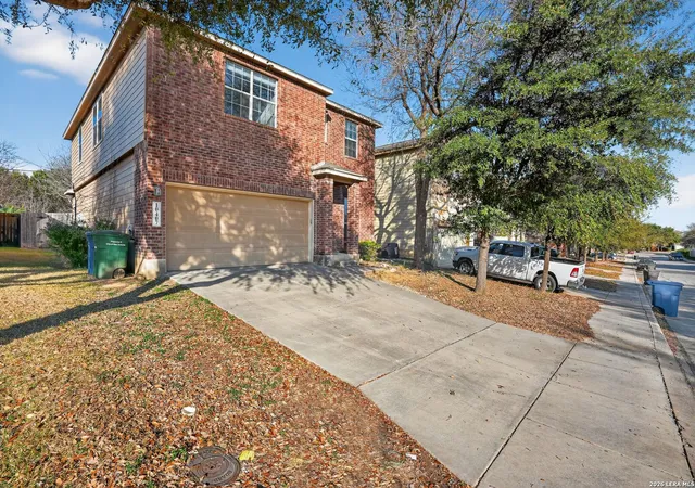 Photo 2 of Single family home for sale at 10407 Lupine, Helotes, TX 78023 | MLS# 1952674 | Listing updated on 2026-10-07