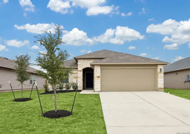 Photo 2 of Single family home for sale at 323 Shimmering Cove, San Marcos, TX 78666 | MLS# 1952682 | Listing updated on 2026-05-19