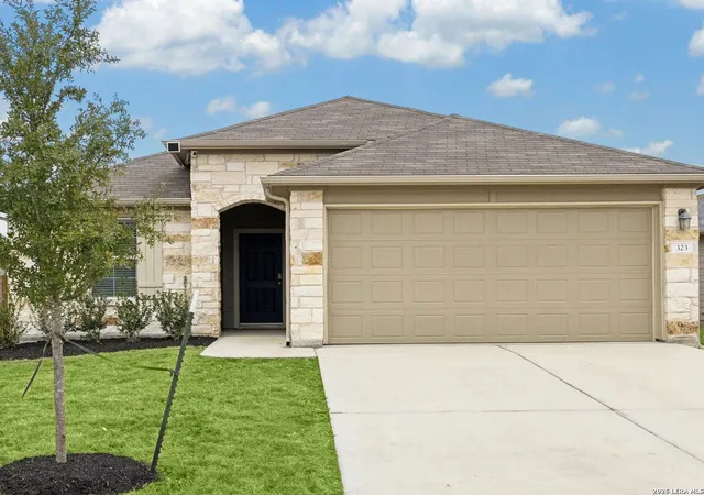 Photo 1 of Single family home for sale at 323 Shimmering Cove, San Marcos, TX 78666 | MLS# 1952682 | Listing updated on 2026-05-19