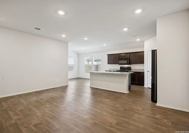 Photo 3 of Single family home for sale at 323 Shimmering Cove, San Marcos, TX 78666 | MLS# 1952682 | Listing updated on 2026-05-19
