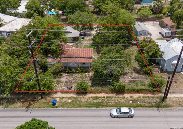 Photo 1 of Single family home for sale at 1622 Pine, San Antonio, TX 78208 | MLS# 1952717 | Listing updated on 2026-04-07