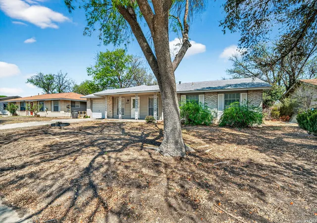 Photo 2 of Sale Pending at 5827 Castle Brk Dr, San Antonio, TX 78218 | MLS# 1952723 | Listing updated on 2026-08-26
