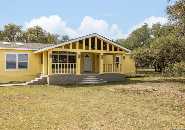 2nd image of 1547 Lost Trail, New Braunfels, TX 78132 | MLS# 1952787