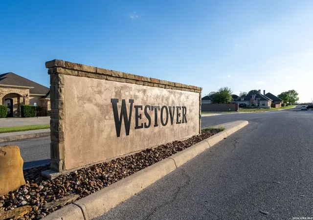 Photo 2 of Single family home for sale at 104 S Elise Dr, La Vernia, TX 78121 | MLS# 1952823 | Listing updated on 2026-05-11
