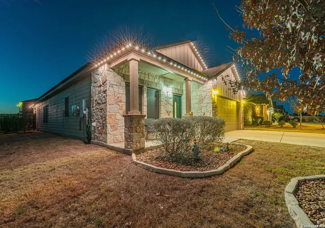 Photo 2 of Single family home for sale at 728 Rusty Gate Way, New Braunfels, TX 78130 | MLS# 1952837 | Listing updated on 2026-04-07