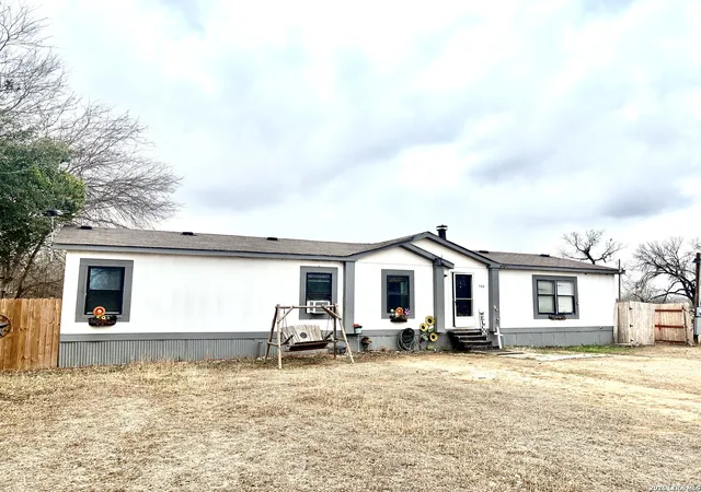 1st image of 506 Maple, Jourdanton, TX 78026 | MLS# 1952867